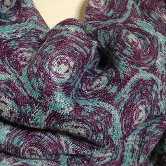 BCBGENERATION-Check Yourself Scarf -Excellent Cond - Picture 3 of 6